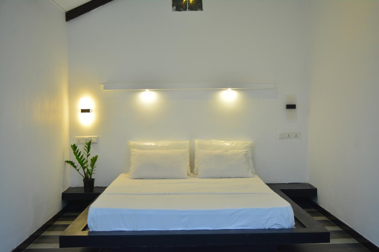 Midigama Holiday Inn Exterior foto