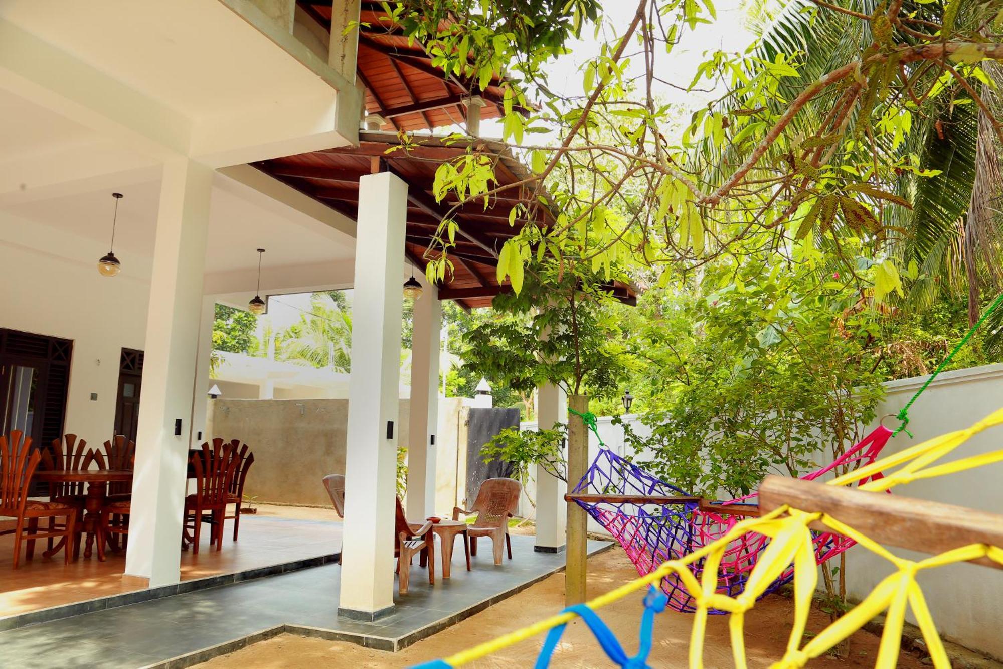 Midigama Holiday Inn Exterior foto