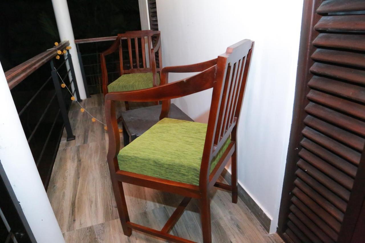 Midigama Holiday Inn Exterior foto