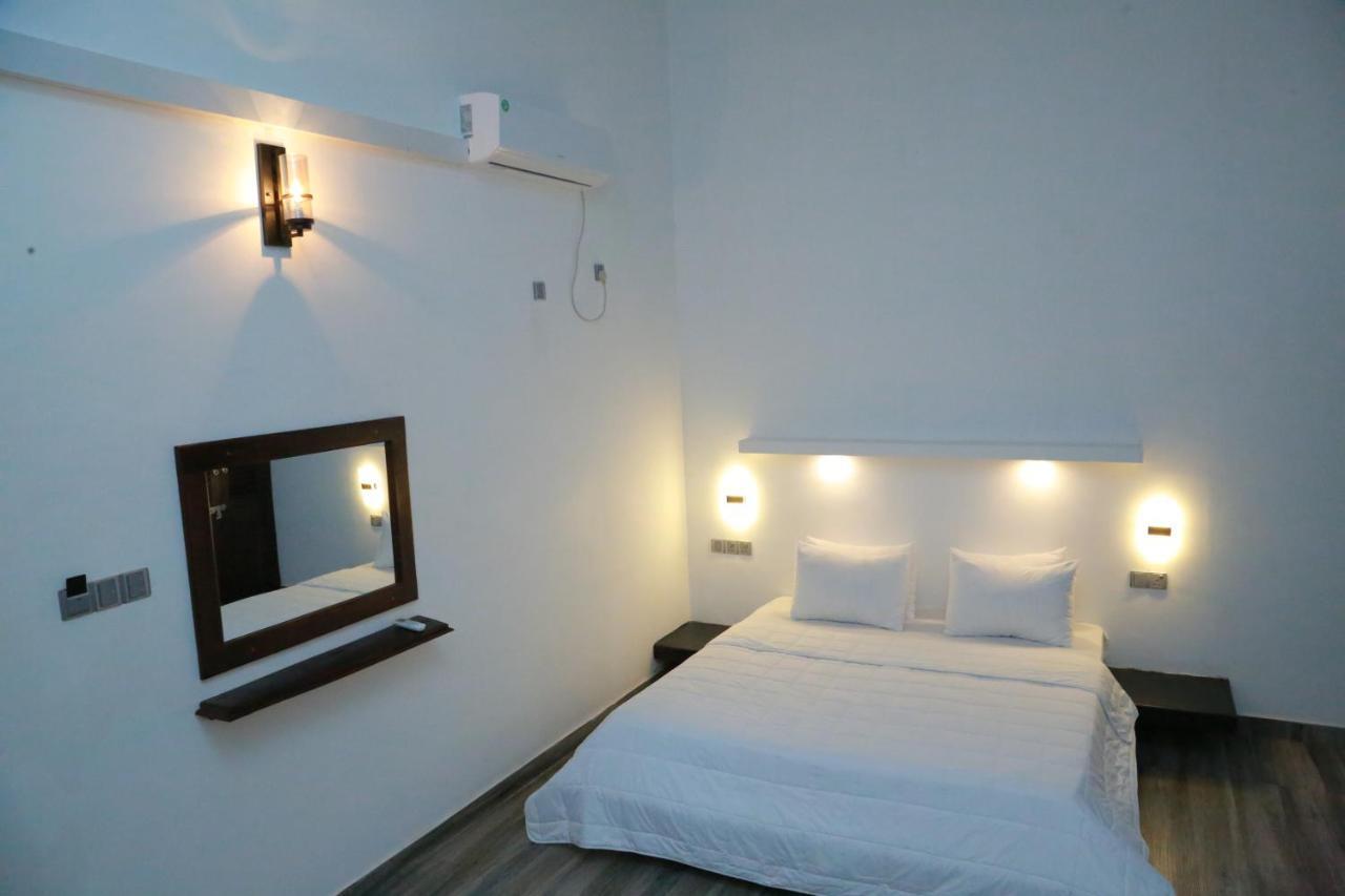 Midigama Holiday Inn Exterior foto